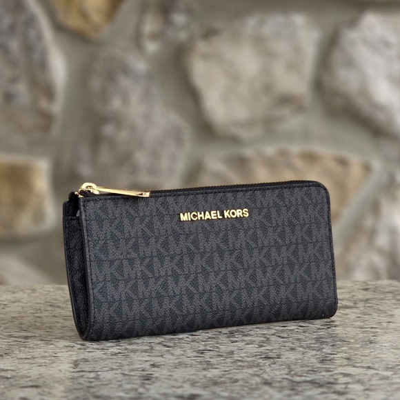 Michael Kors Handbags - Michael Kors Jet Set Logo Large Black Wallet